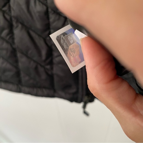 NWT The North Face Thermoball Trek Vest Puffer Embroidery Black Trekker Logo - Picture 10 of 14